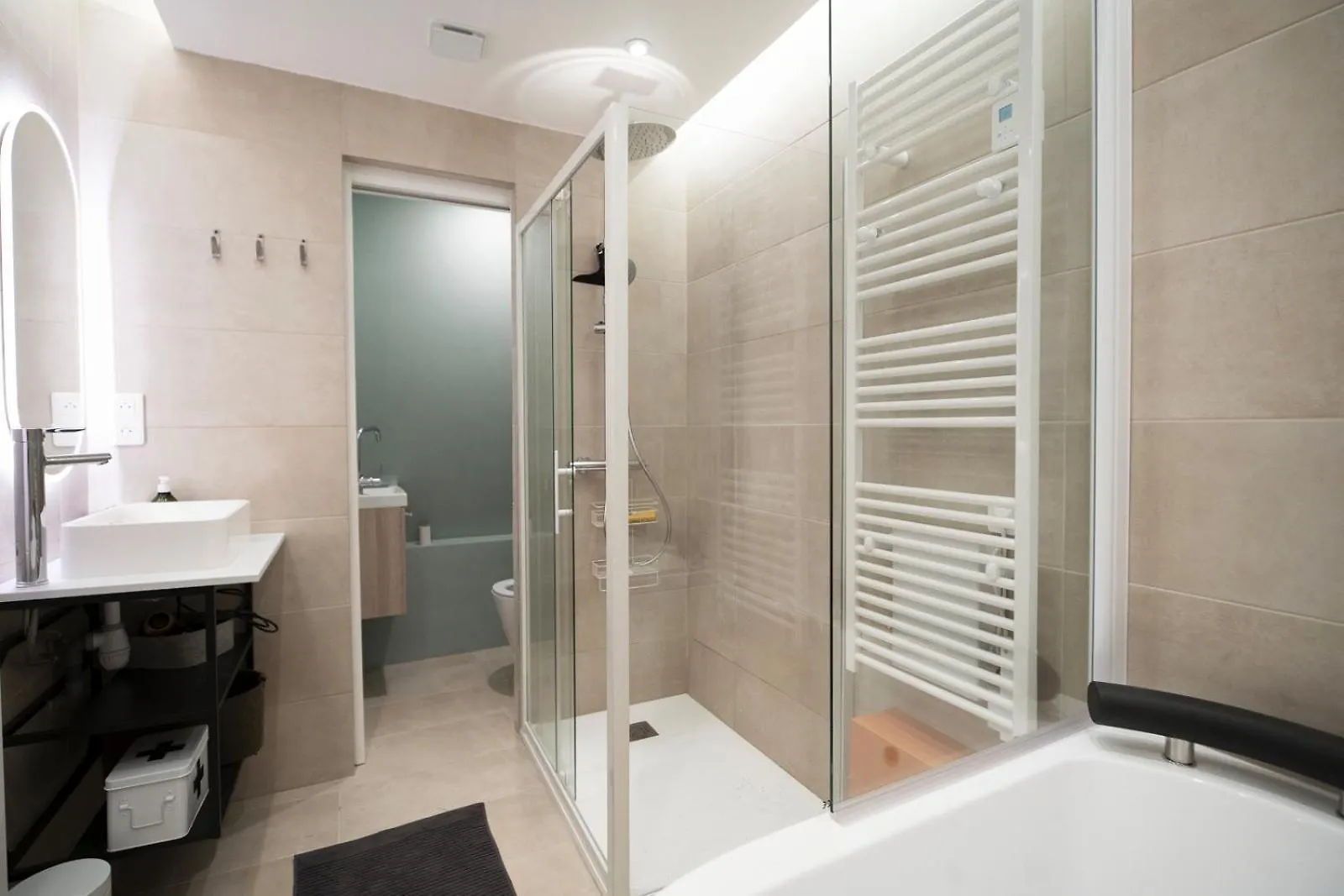 Bel Appartement Type Chalet Avec Balneo Et Jardin Greolieres France